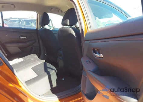 2025 Nissan Sentra Sr z USA, uszkodzony, nr VIN 3N1AB8DVXSY250408